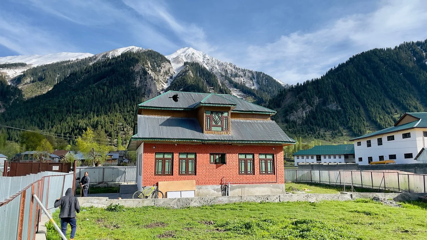 Homestay Experiences: Cultural immersion with Dard-Shina families