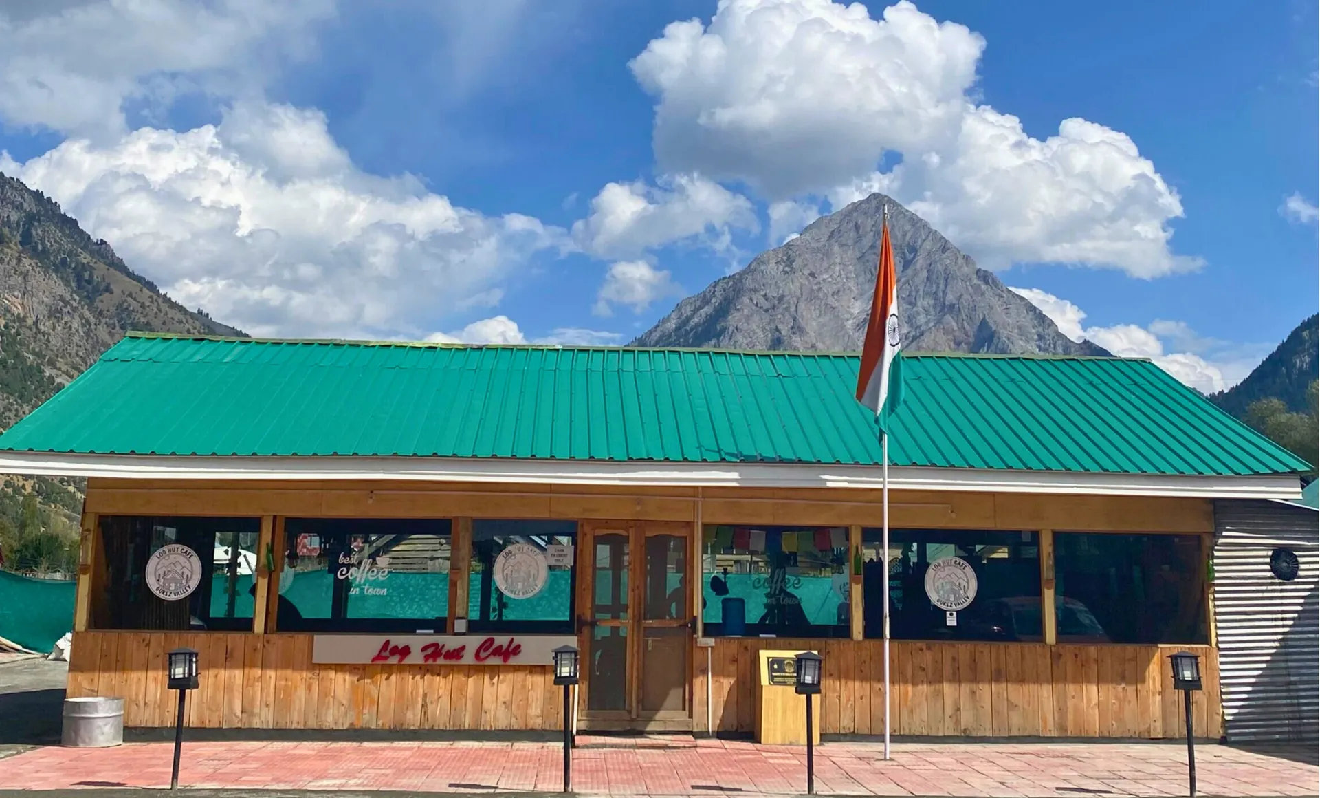 Log Hut Cafe