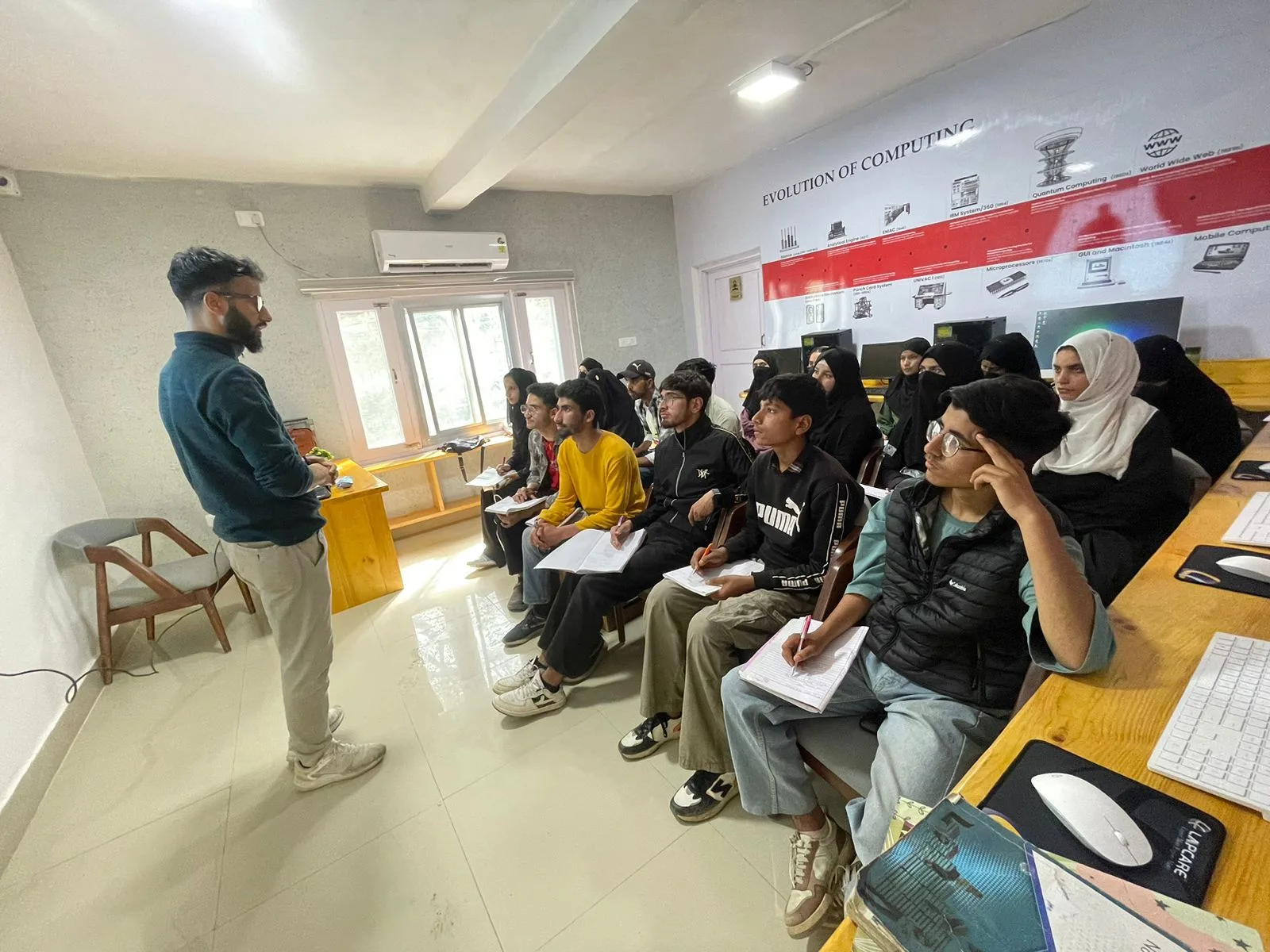Roshan Mustaqbil , Youth Centre, Kupwara